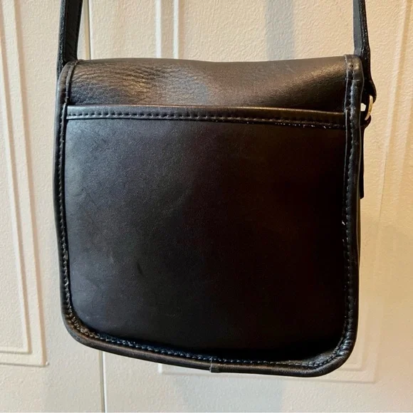 Vintage Coach Black Leather Crossbody Bag - Picture 2 of 10